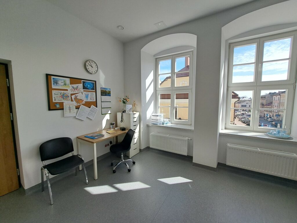 Część medyczna, sala ćwiczeń fizjoterapii neurologicznej, pierwsze piętro