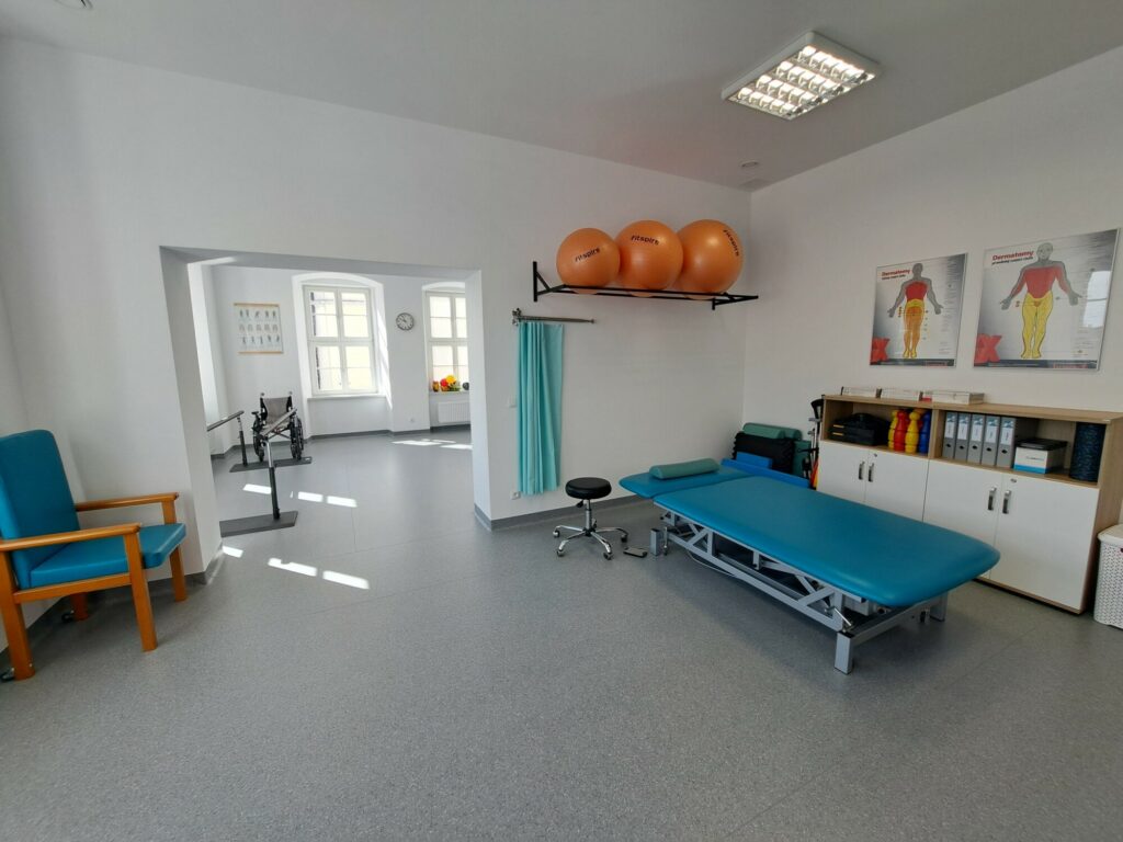 Część medyczna, sala ćwiczeń fizjoterapii neurologicznej, pierwsze piętro